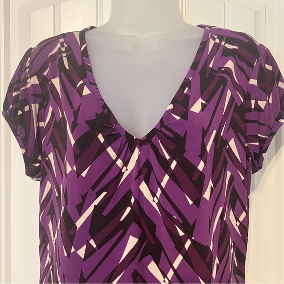 Women's Worthington Petite Stretch Top Blouse Size PXL Purple White Black - Picture 3 of 9